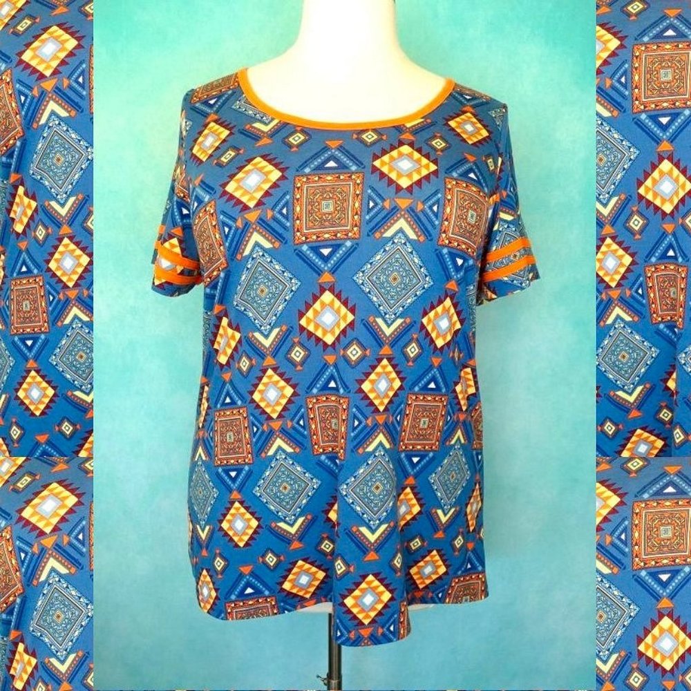LulaRoe Blue Print Classic Tee Size 2XL